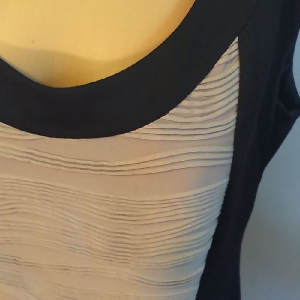 Slender Rising Design Pattern Flattering - image 2